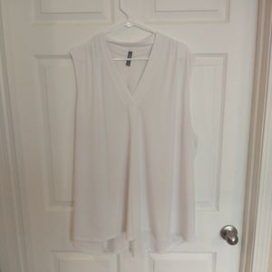 Massini 3X Flowy White Dress Top